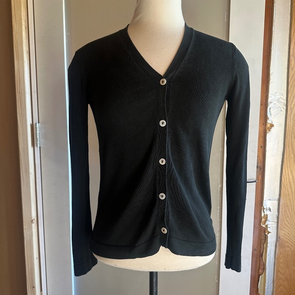 August Silk Black Fine Knit Cardigan Top Button-Up V-Neck Small - Picture 1 of 8